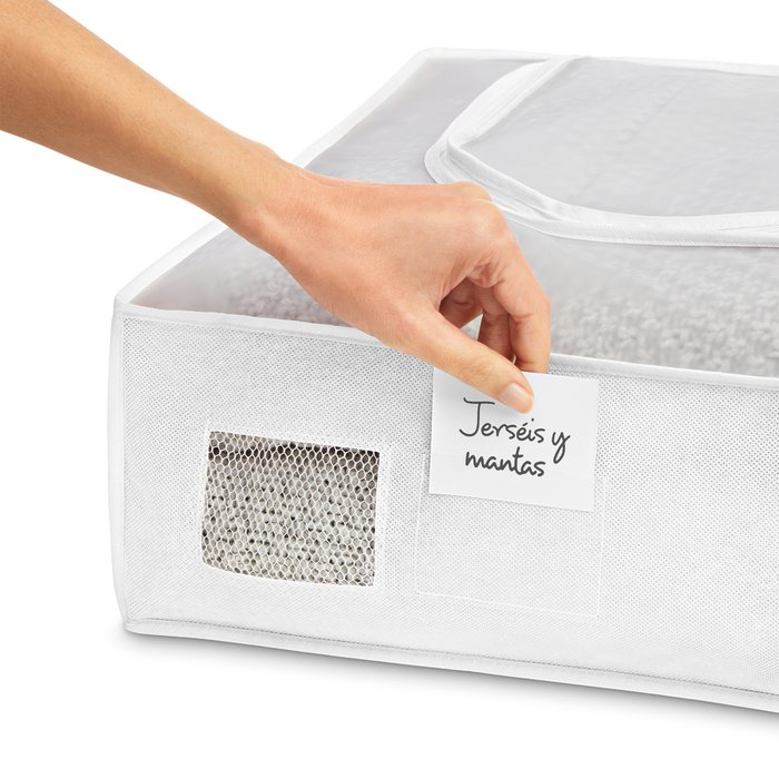 Grote Kledinghoes met anti-mot bescherming