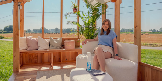 De lente begint in je huis: waarom een bewuste lente schoonmaak meer is dan opruimen